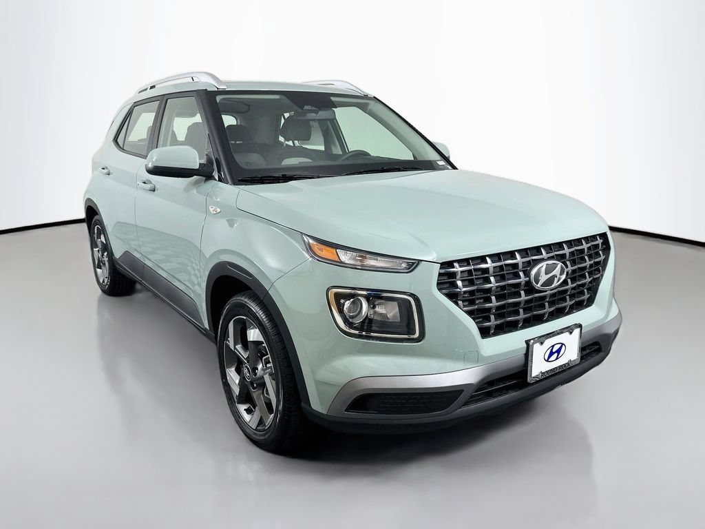 New 2026 Hyundai Venue SEL FWD image 3