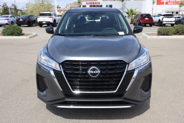 New 2025 Nissan Kicks Play S image 9