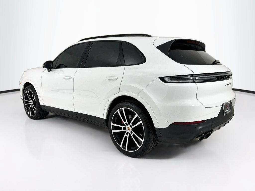 Certified 2026 Porsche Cayenne S AWD/4WD image 3