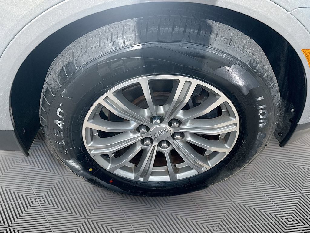 Used 2018 Cadillac XT5 Luxury w/ Driver Awareness Package image 32