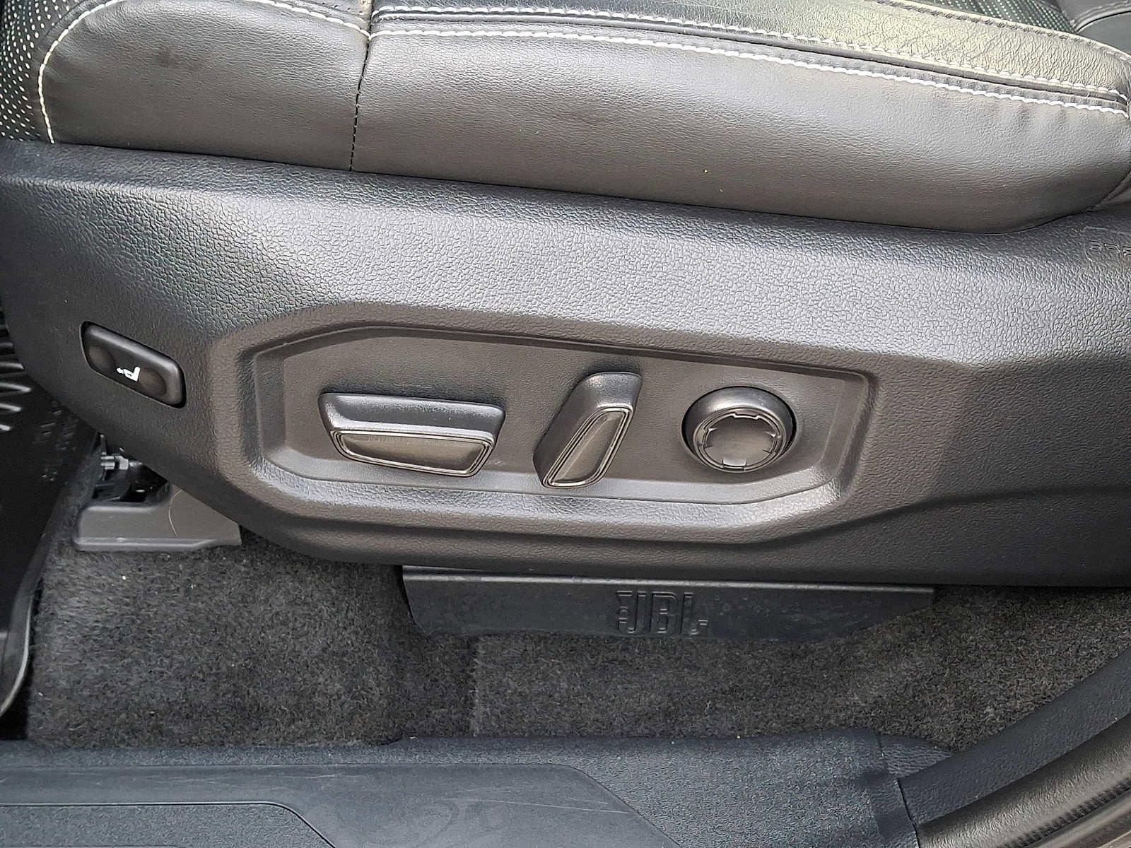 Used 2023 Toyota Sequoia Capstone AWD/4WD image 11