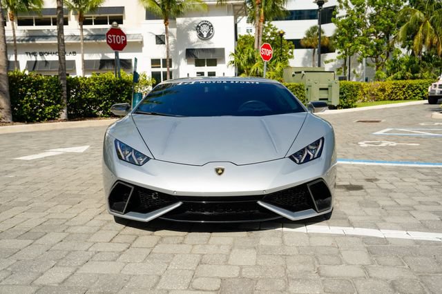Used 2015 Lamborghini Huracan LP 610-4 AWD/4WD image 4