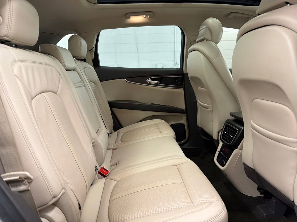 Used 2019 Lincoln Nautilus Reserve image 26