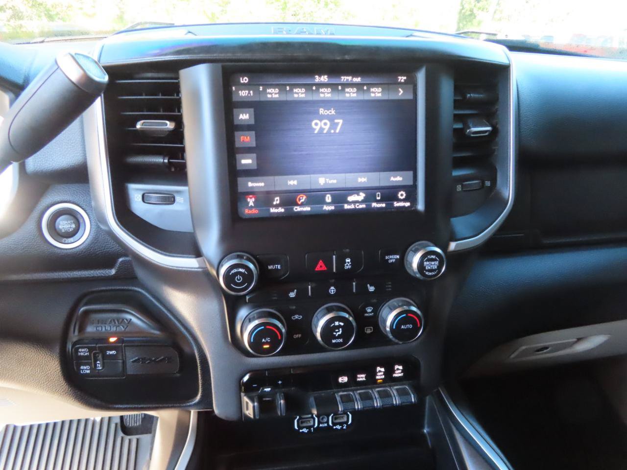 Used 2020 RAM 2500 Big Horn w/ Level 2 Equipment Group AWD/4WD image 34