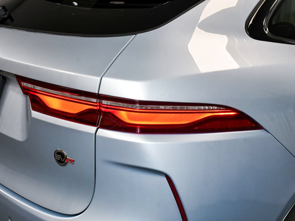 Used 2022 Jaguar F-PACE SVR AWD/4WD image 90