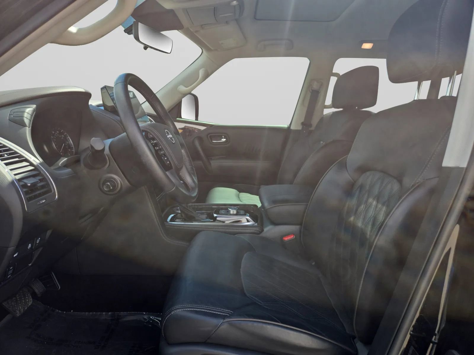 Used 2023 Nissan Armada Platinum RWD image 17