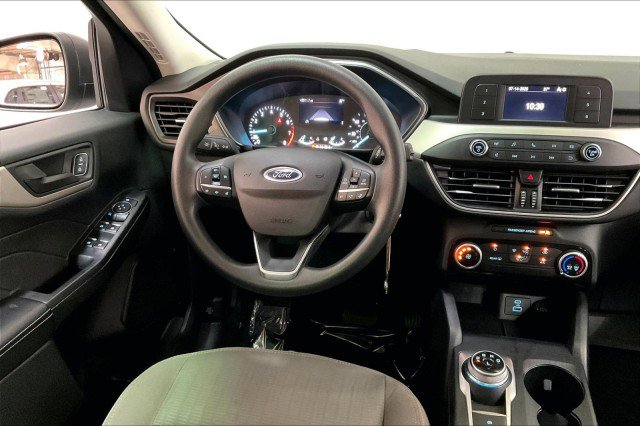 Used 2022 Ford Escape S image 5