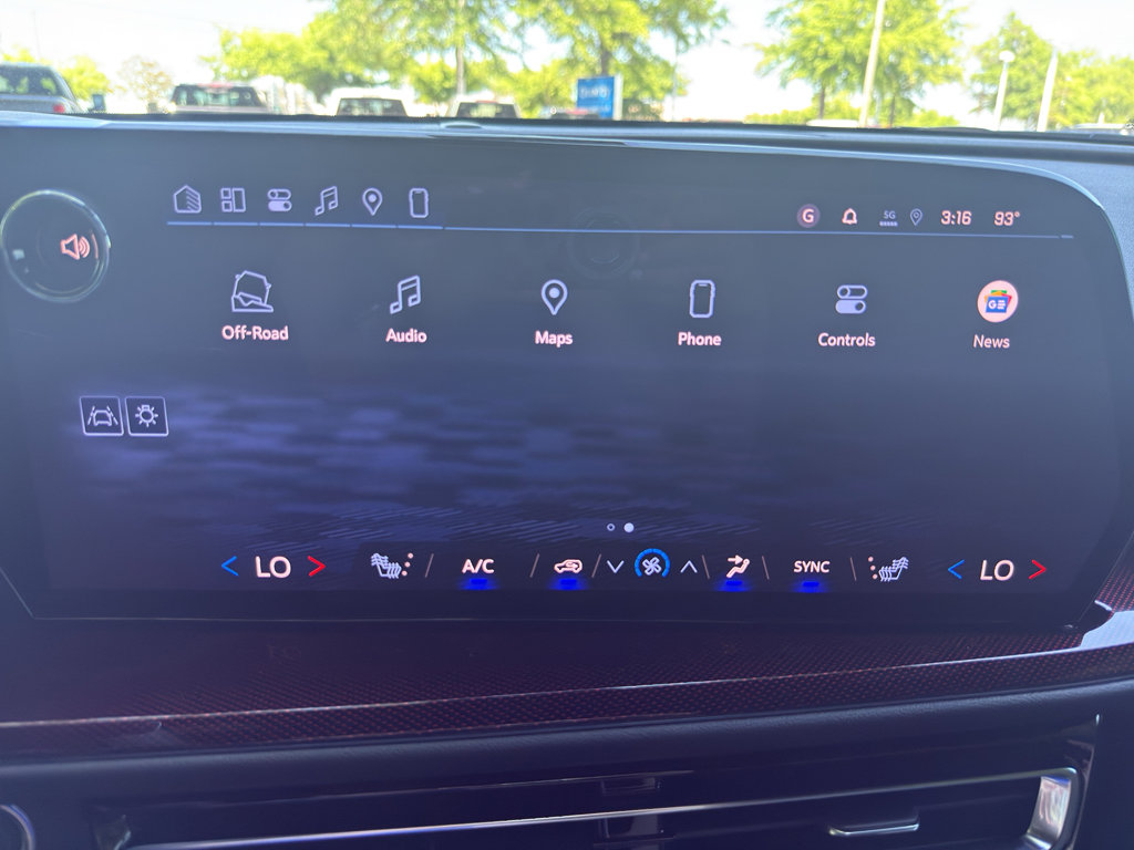New 2026 Chevrolet Traverse Z71 w/ Enhanced Driving Package AWD/4WD image 25