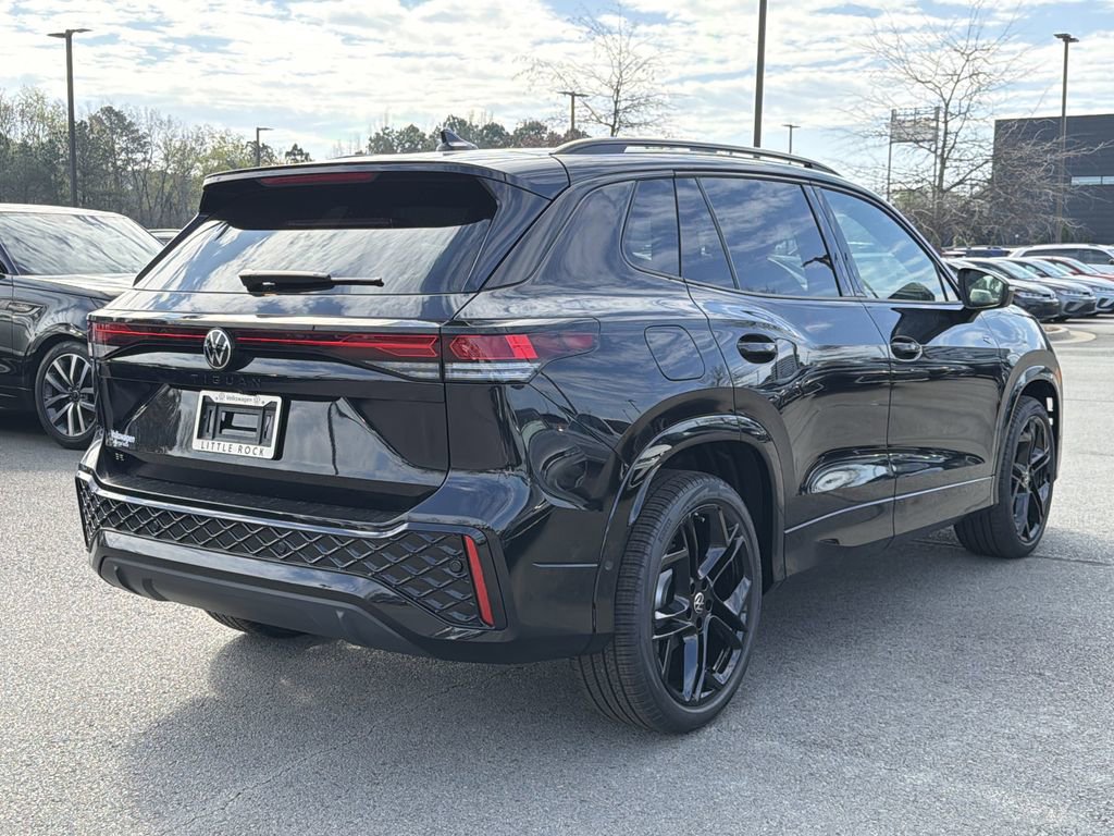 New 2026 Volkswagen Tiguan SE R-Line image 5