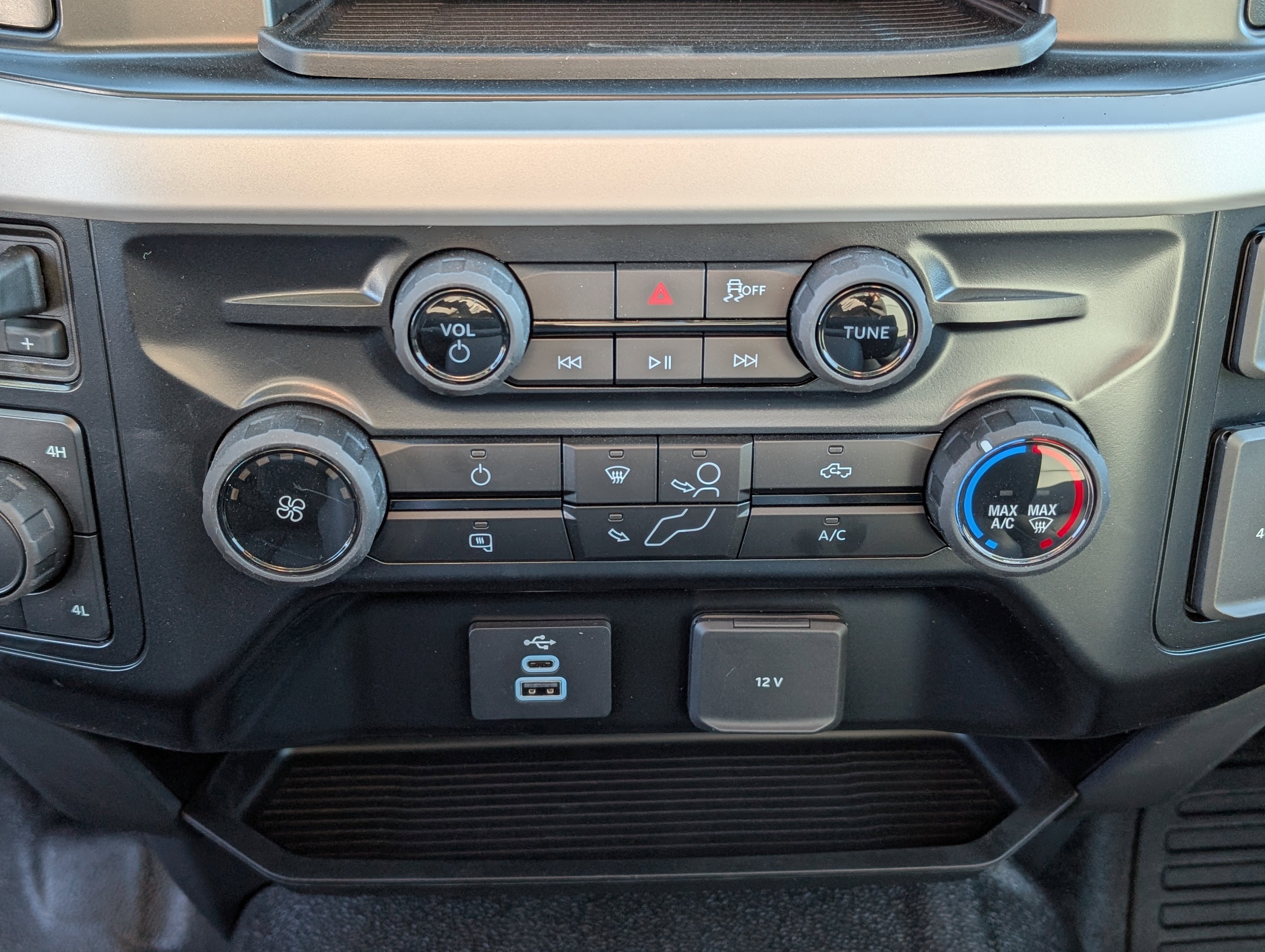 New 2026 Ford F550 4x4 Regular Cab Super Duty image 19