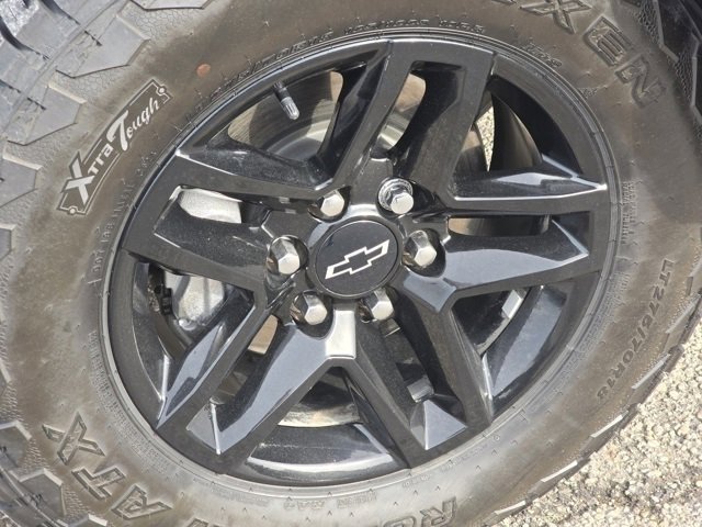 Used 2025 Chevrolet Silverado 1500 Custom Trail Boss w/ LPO, Dark Essentials Package image 22