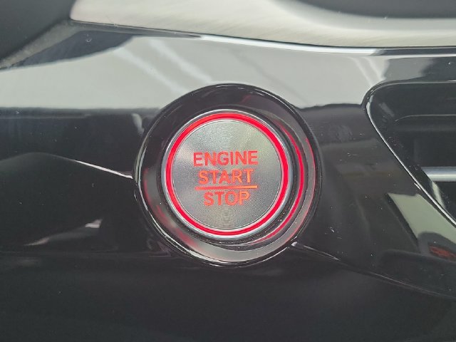 Used 2025 Acura MDX w/ Technology Package FWD image 31