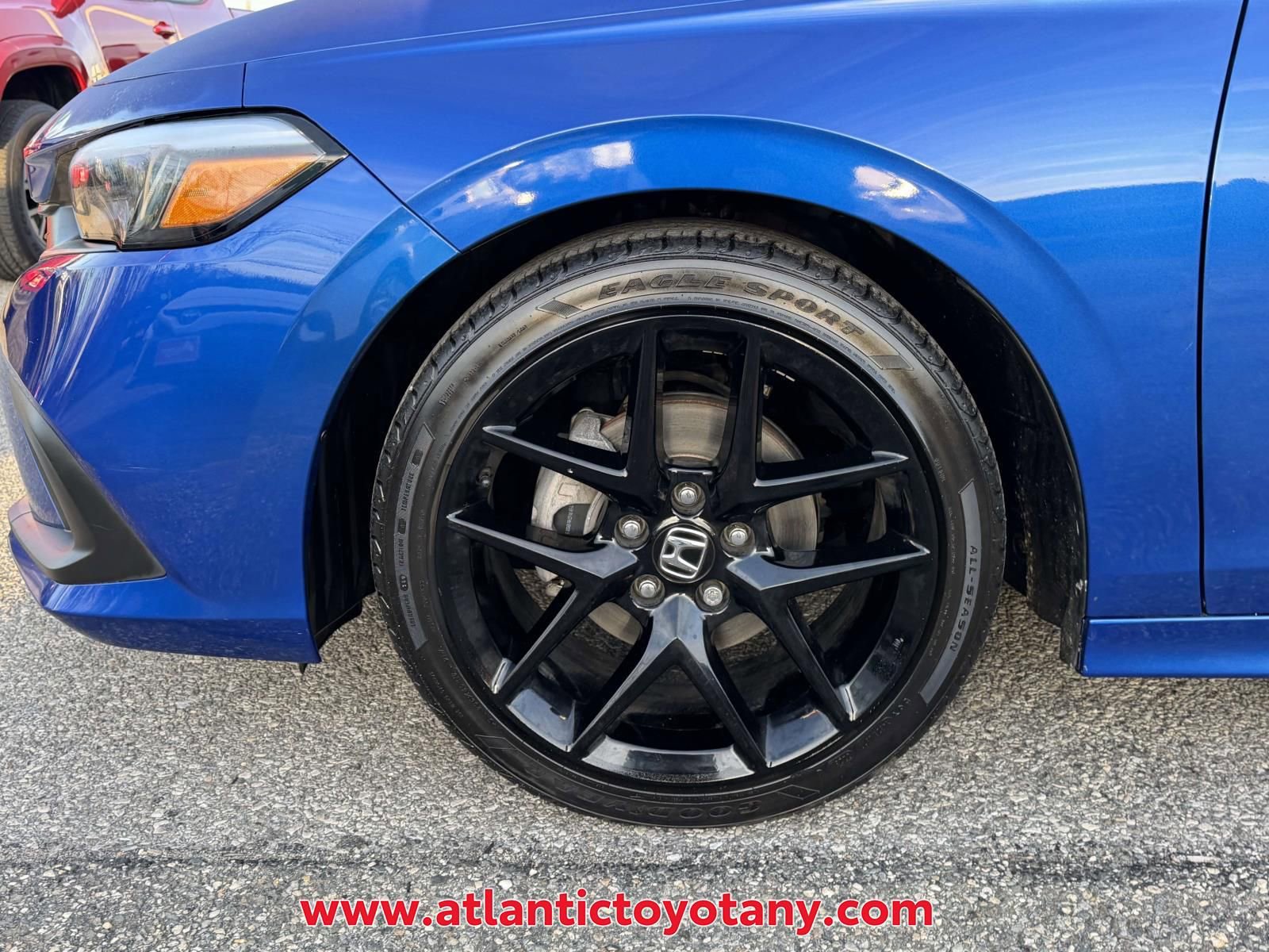 Used 2023 Honda Civic Sport image 10