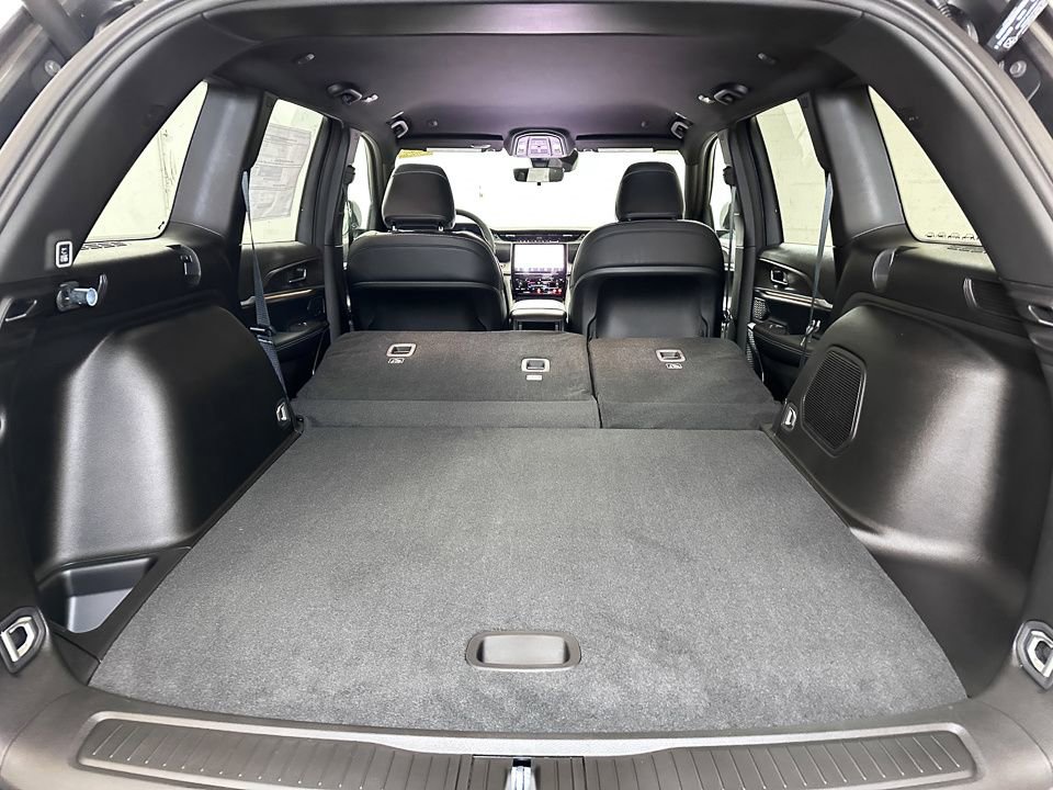 New 2025 Jeep Grand Cherokee Limited w/ Black Appearance Package image 15
