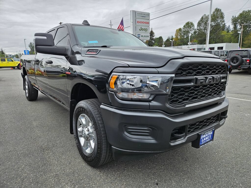 Used 2024 RAM 3500 Tradesman w/ Convenience Group AWD/4WD image 7