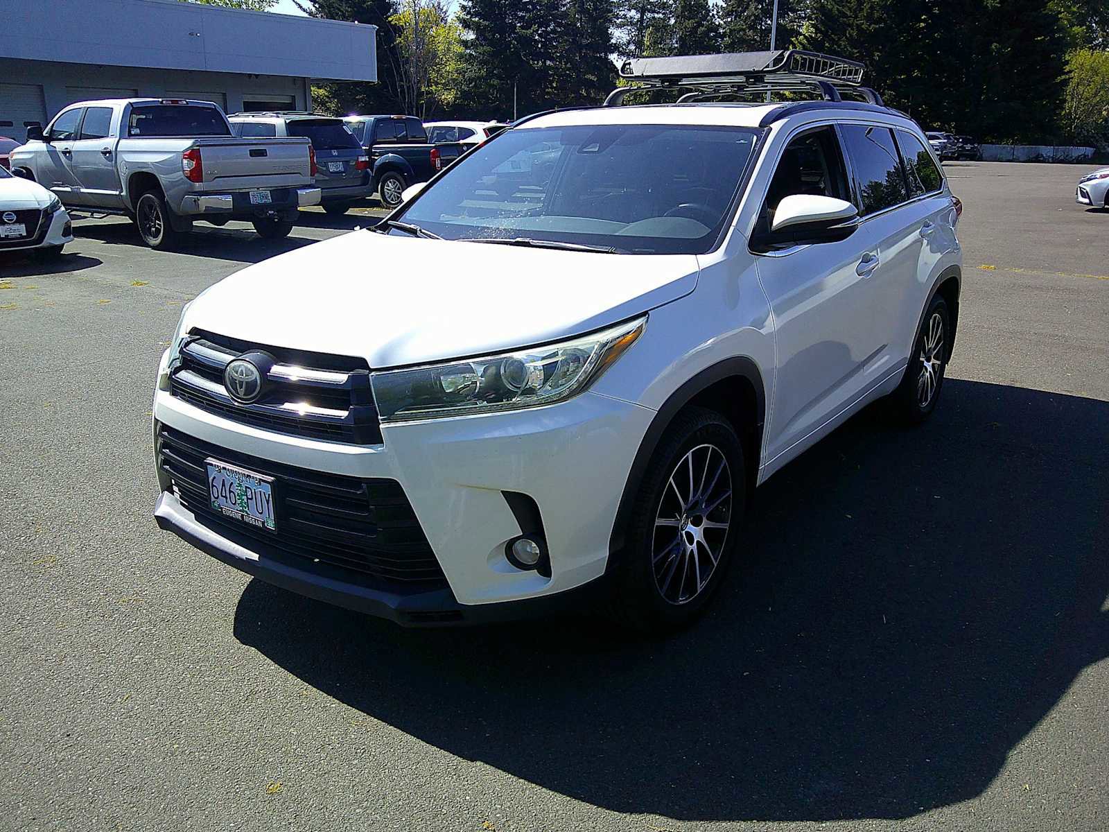 Used 2018 Toyota Highlander SE AWD/4WD image 1
