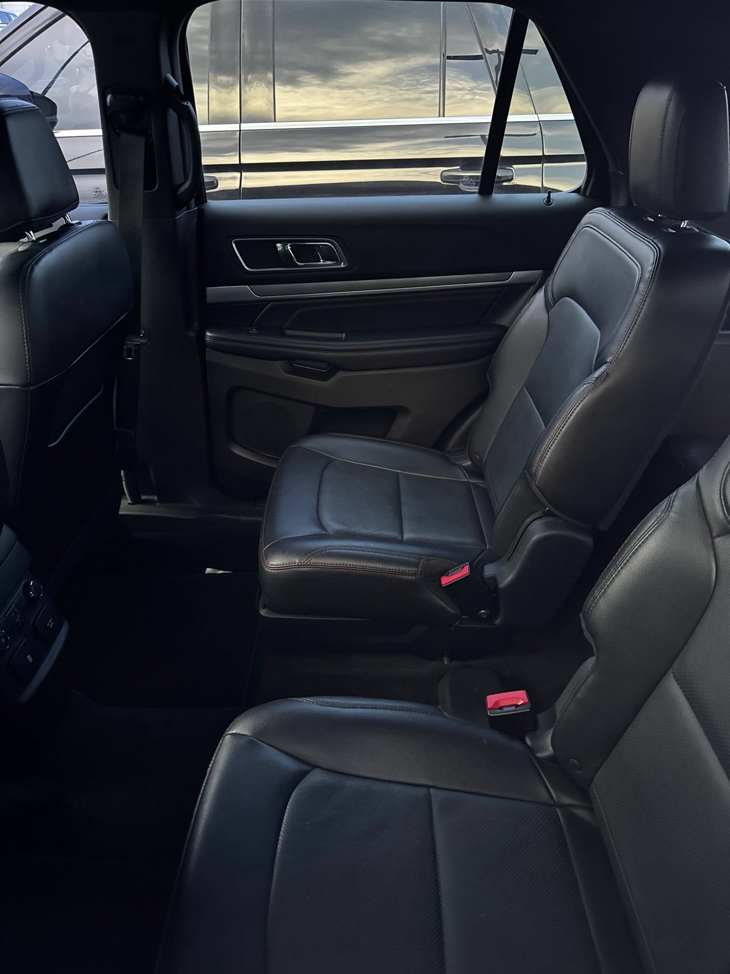 Used 2017 Ford Explorer Sport w/ Equipment Group 401A AWD/4WD image 6