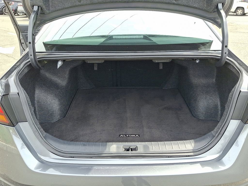 Used 2025 Nissan Altima 2.5 SV image 28