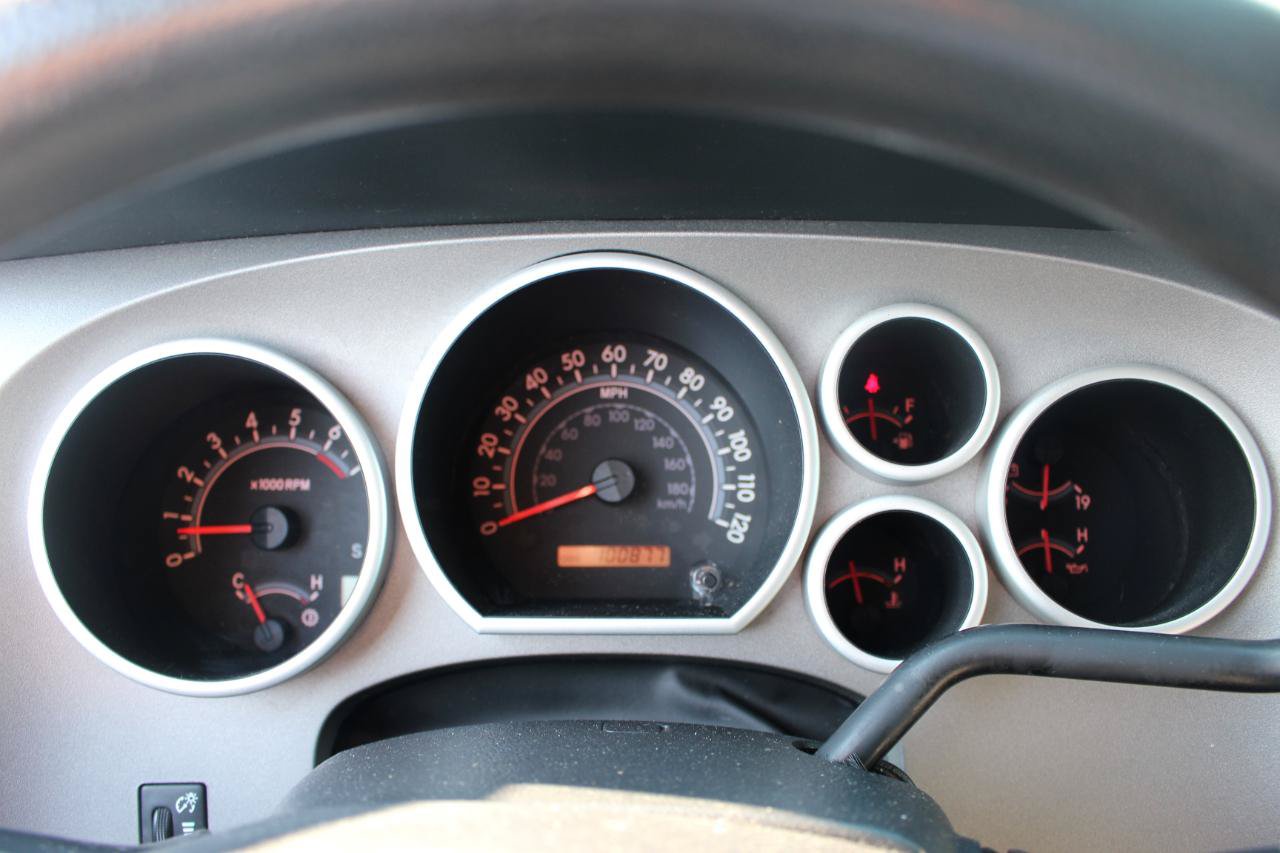 Used 2010 Toyota Tundra 4x4 Double Cab image 18