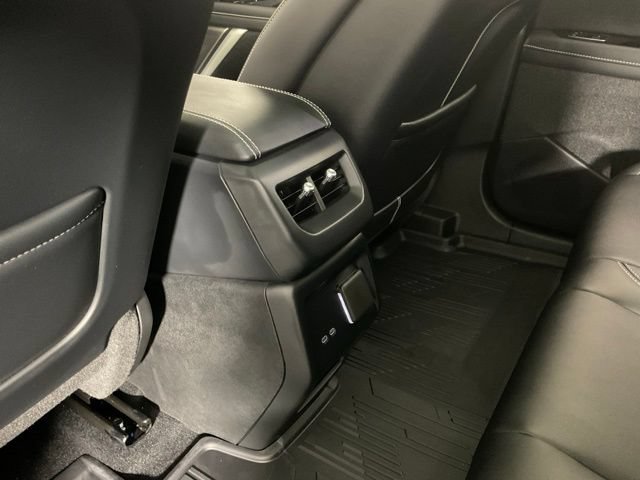 New 2026 Cadillac Optiq Luxury 1 w/ LPO, Floor Liner Package AWD/4WD image 15