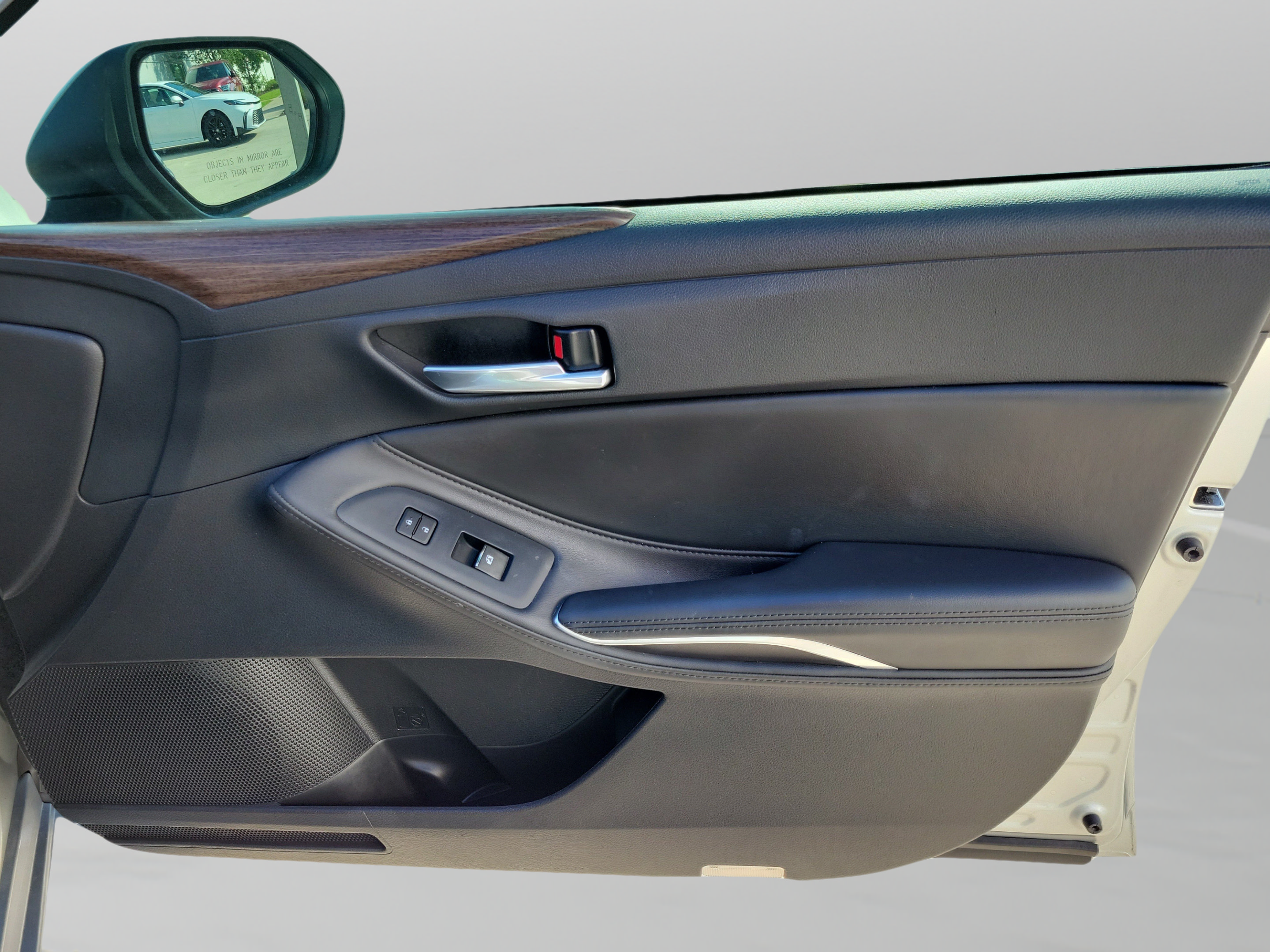 Used 2021 Toyota Avalon XLE w/ Moonroof Package FWD image 26