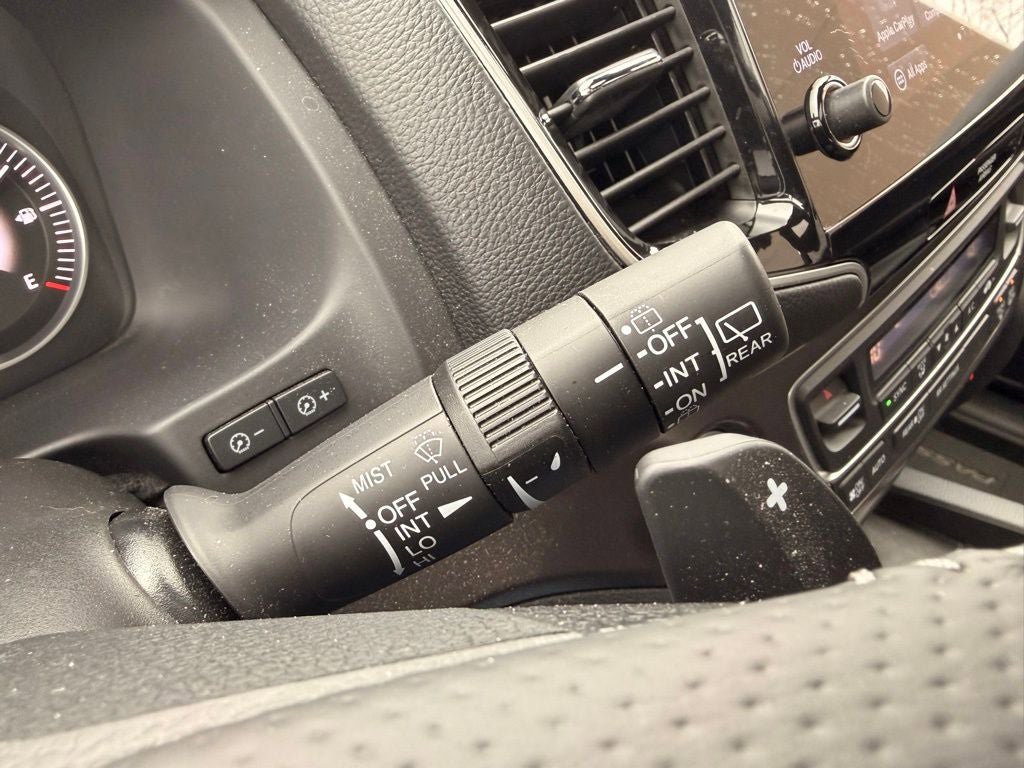 Used 2025 Honda Passport EX-L image 13