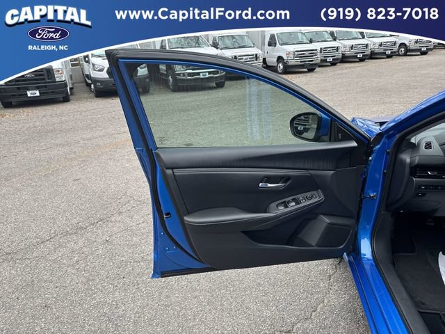 Used 2025 Nissan Sentra SV image 19