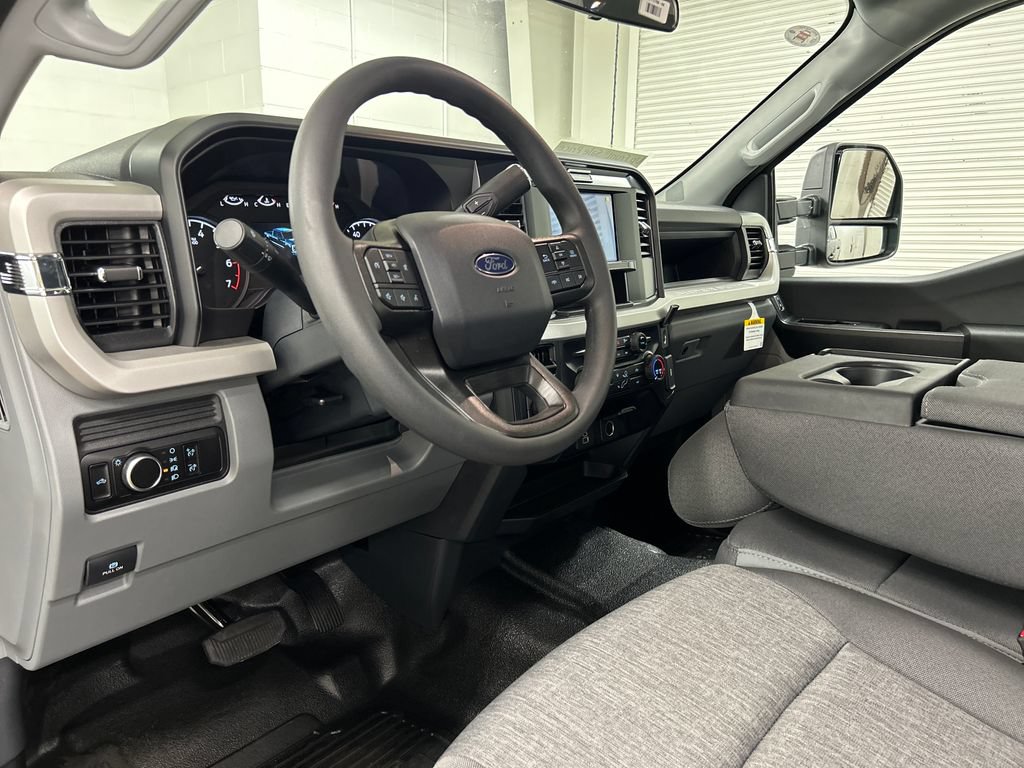 New 2027 Ford F250 XL w/ XL Driver Assist Package AWD/4WD image 6