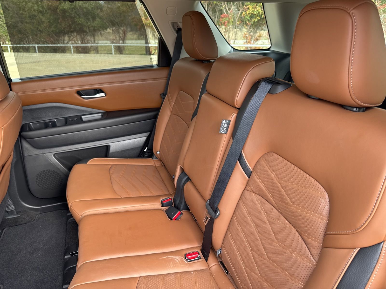 Used 2024 Nissan Pathfinder Platinum w/ Cargo Package image 20