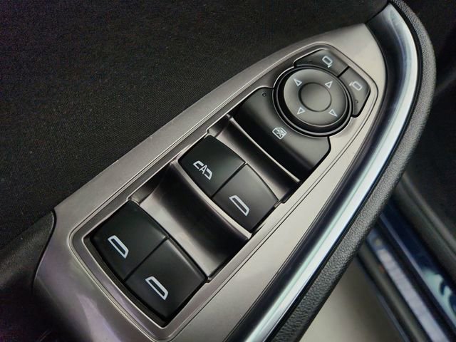 Used 2017 Chevrolet Malibu LT FWD image 18