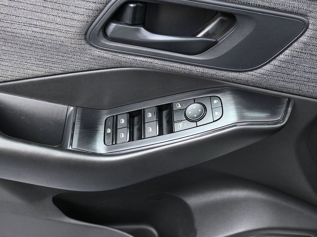 Certified 2023 Nissan Rogue S image 12