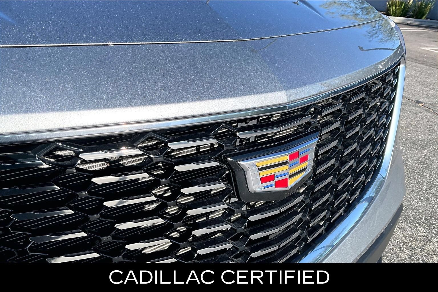Used 2023 Cadillac XT4 Luxury w/ Cold Weather Package FWD image 18