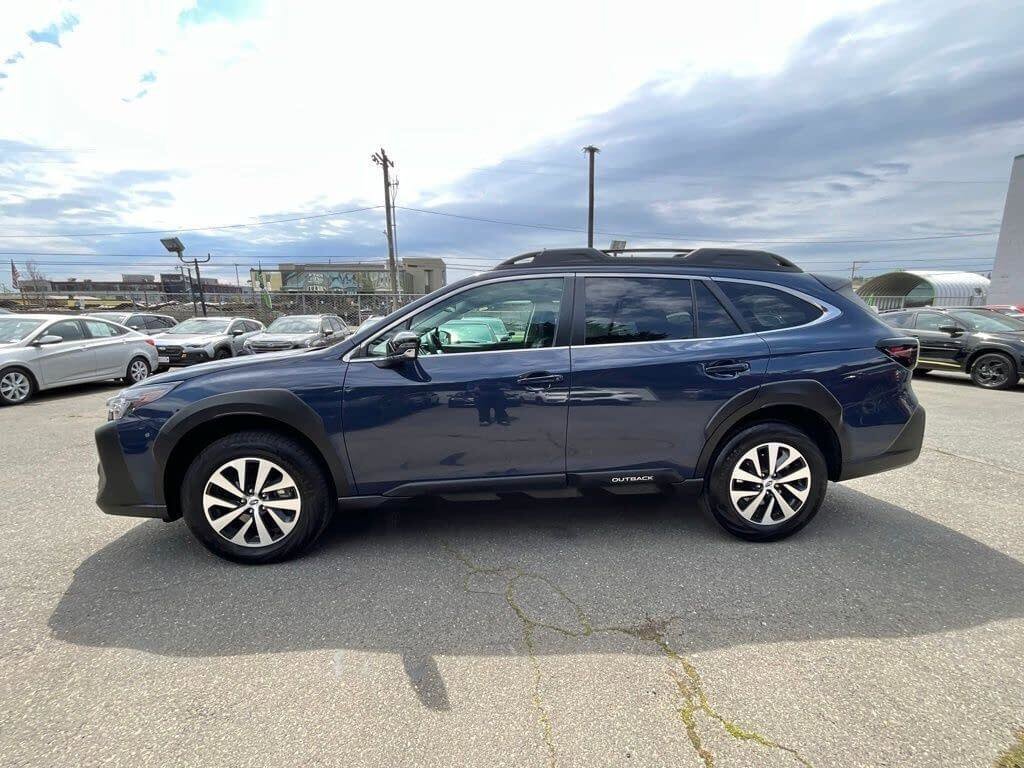 Certified 2023 Subaru Outback Premium image 6