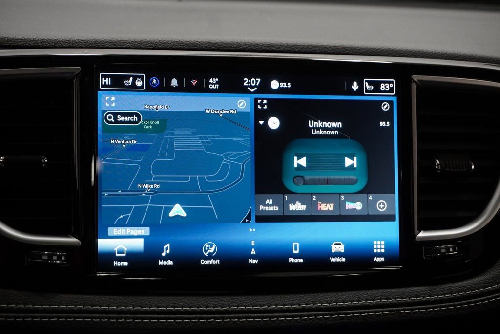 New 2026 Chrysler Pacifica Limited image 26