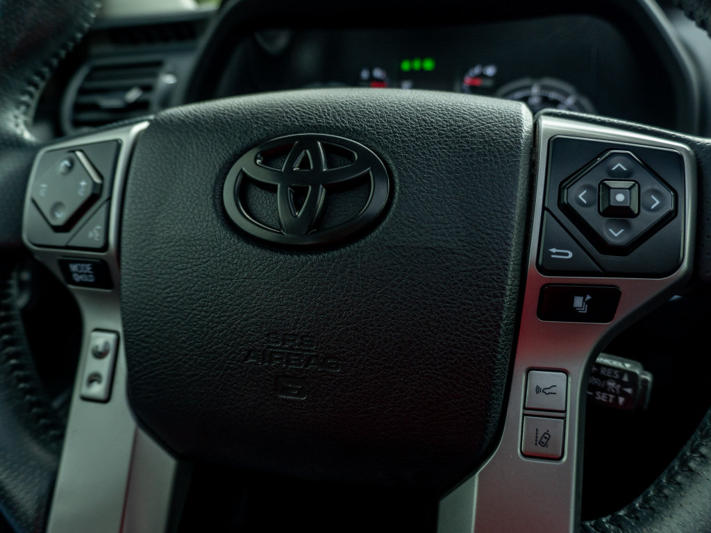 Used 2020 Toyota 4Runner Limited RWD image 30