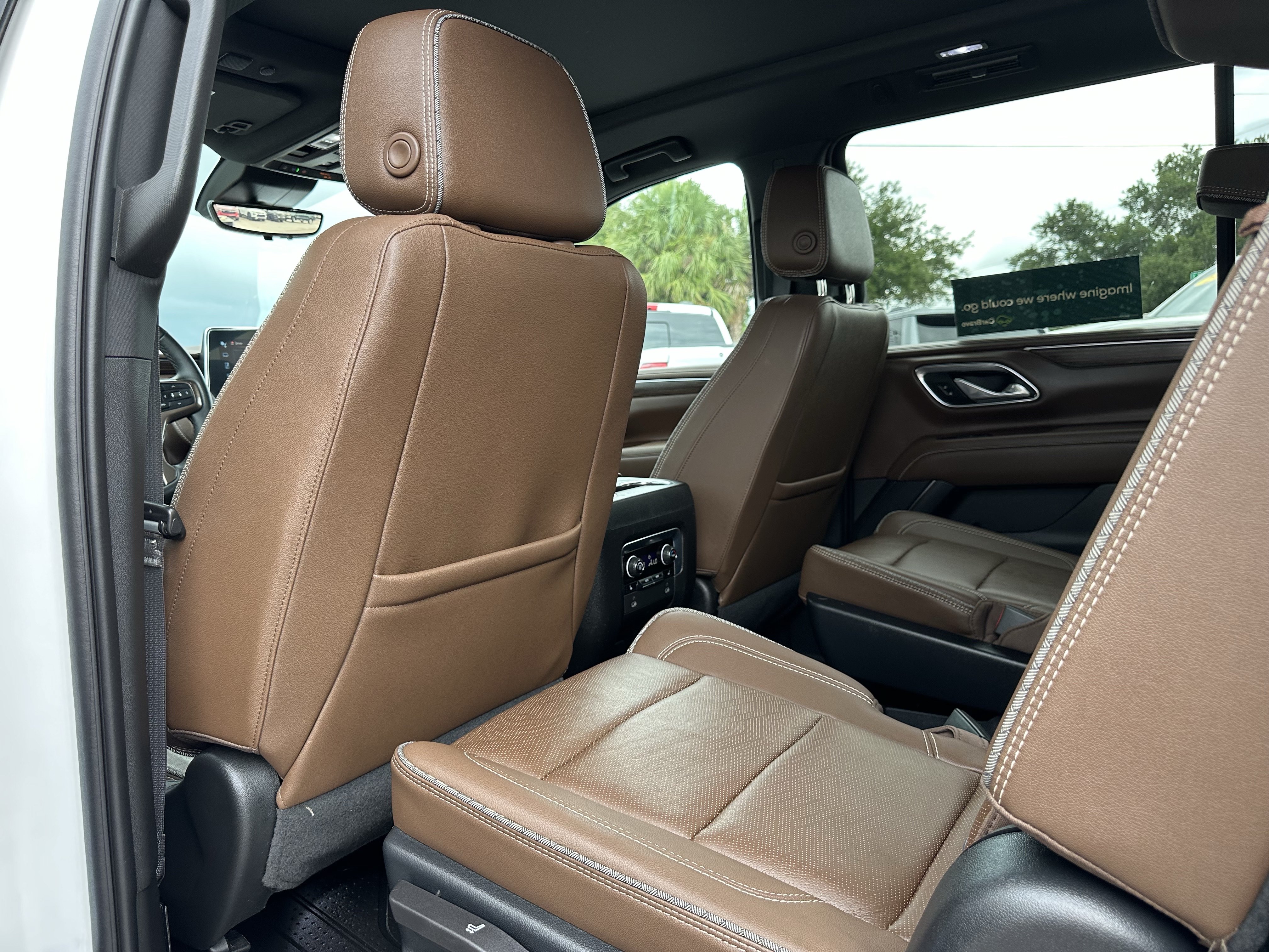 Certified 2023 Chevrolet Suburban High Country w/ Premium Package 2 AWD/4WD image 16