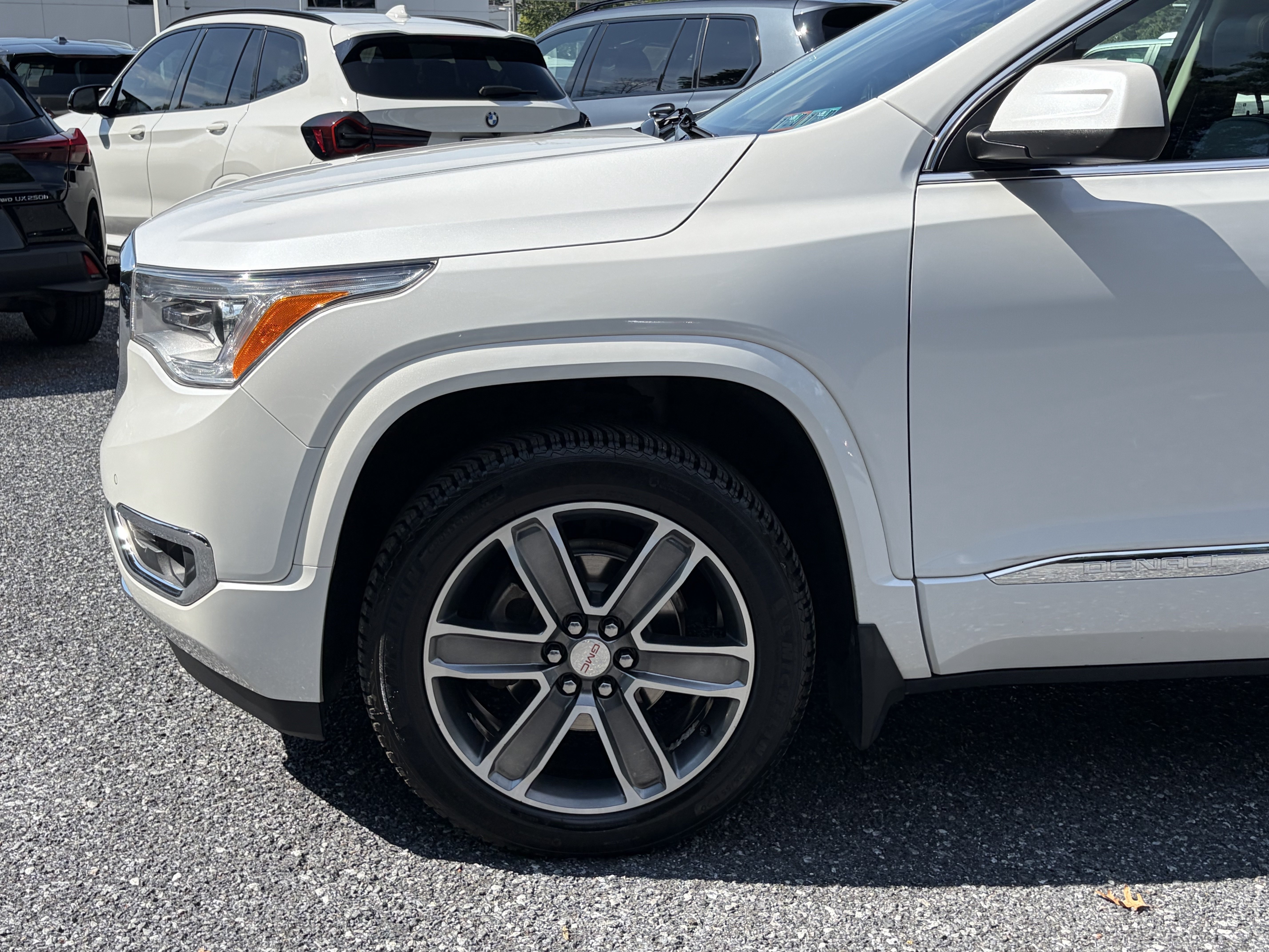 Used 2018 GMC Acadia Denali w/ LPO, Protection Package AWD/4WD image 4