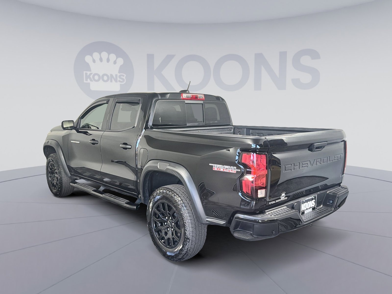 Used 2024 Chevrolet Colorado Trail Boss w/ Technology Package image 4