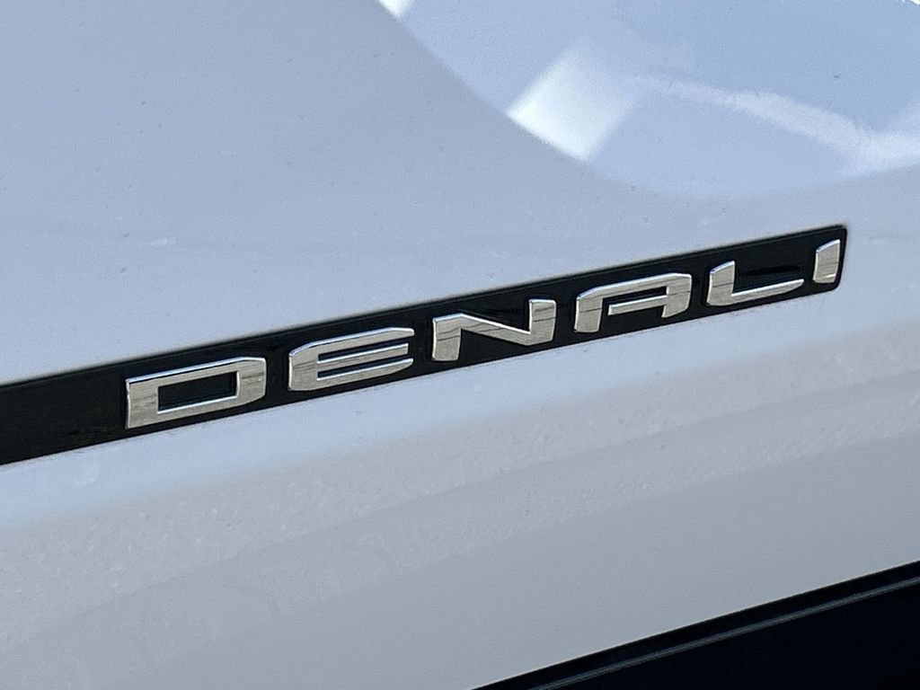 New 2025 GMC Sierra EV Denali image 32