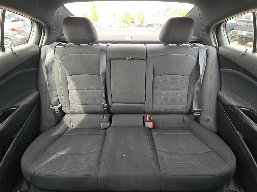 Used 2019 Chevrolet Cruze LT w/ Convenience Package FWD image 17