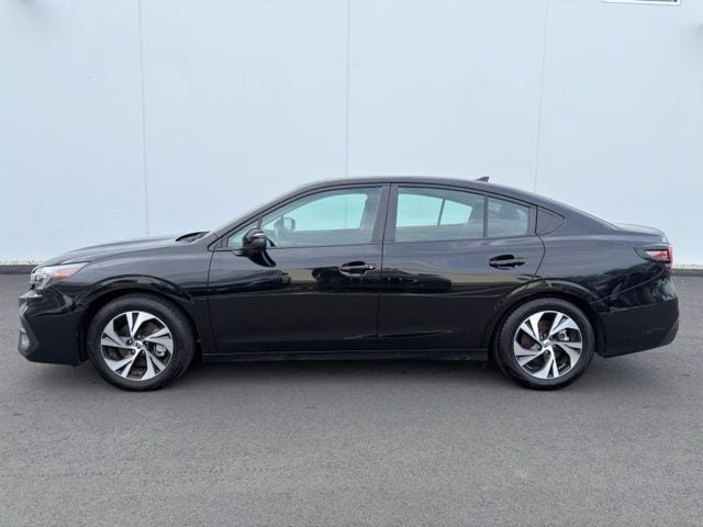 Used 2025 Subaru Legacy Premium AWD/4WD image 10