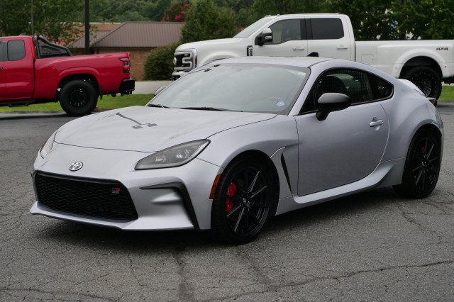 Used 2024 Toyota GR86 Premium RWD image 6