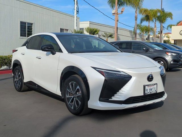 Used 2023 Lexus RZ 450e Premium w/ Technology Package image 3