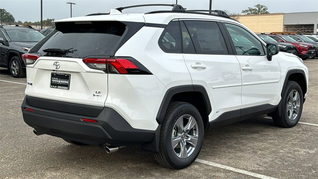 New 2025 Toyota RAV4 LE image 9