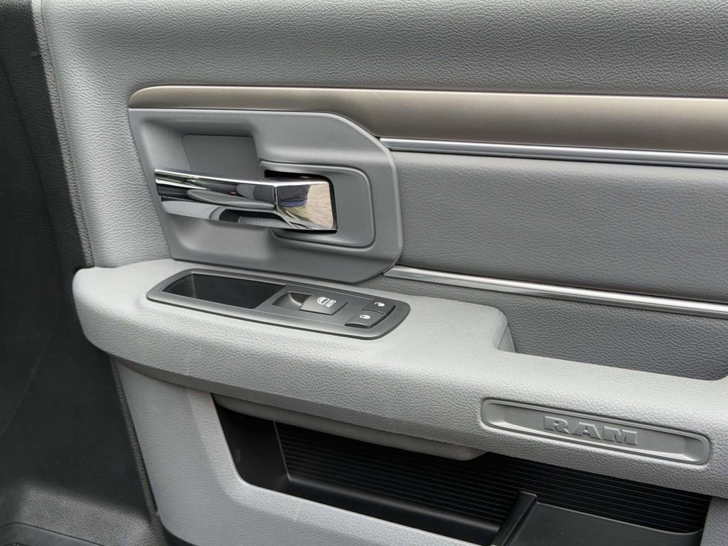 Used 2017 RAM 1500 Big Horn image 8