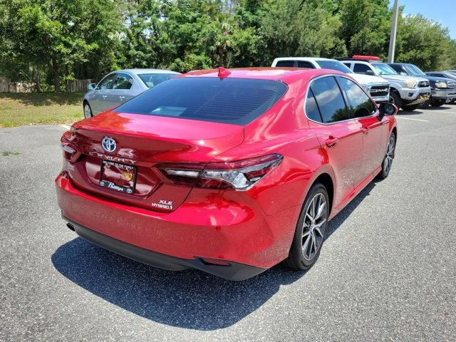 Used 2024 Toyota Camry XLE FWD image 10