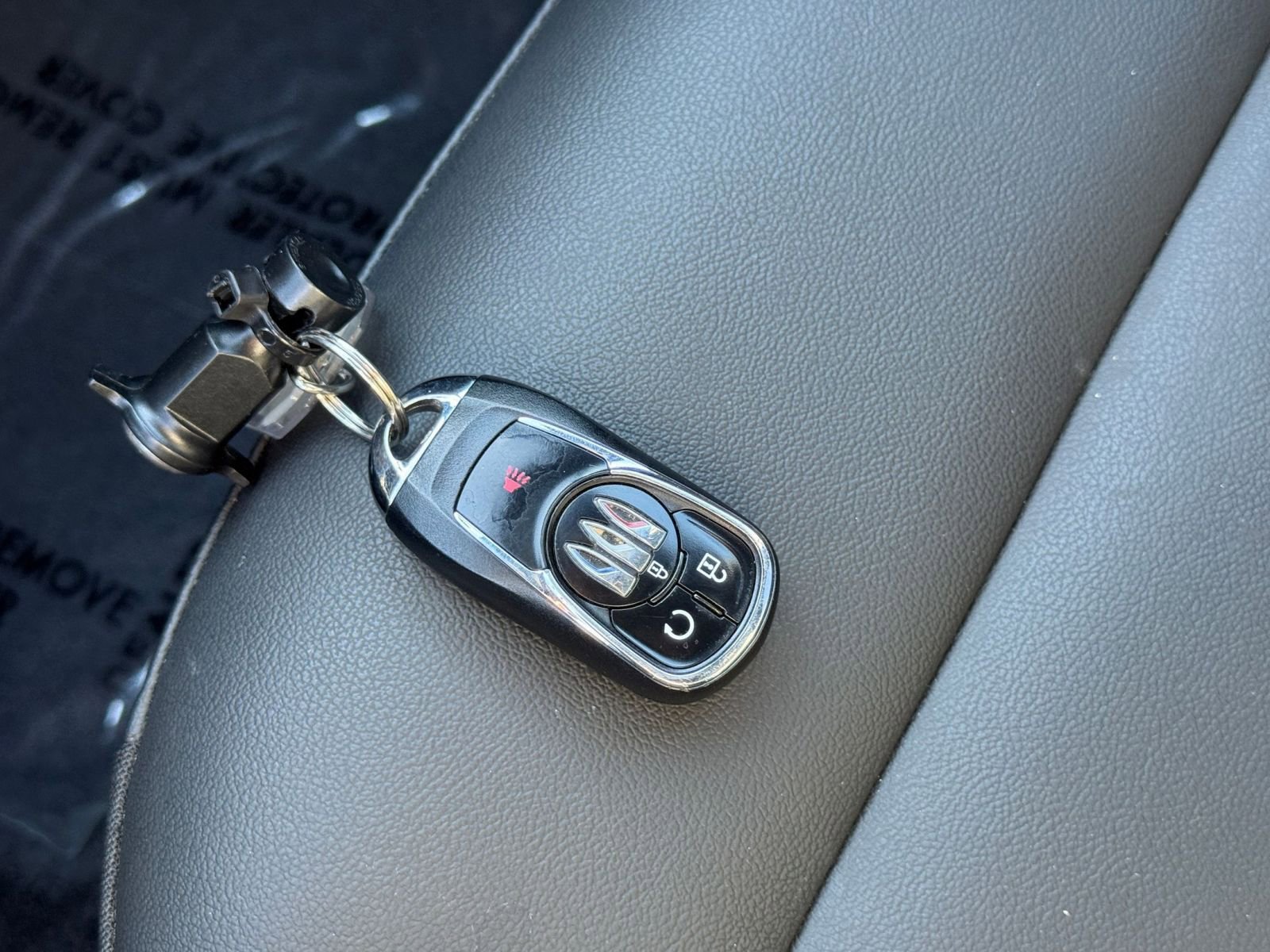 Used 2025 Buick Envista Sport Touring image 22