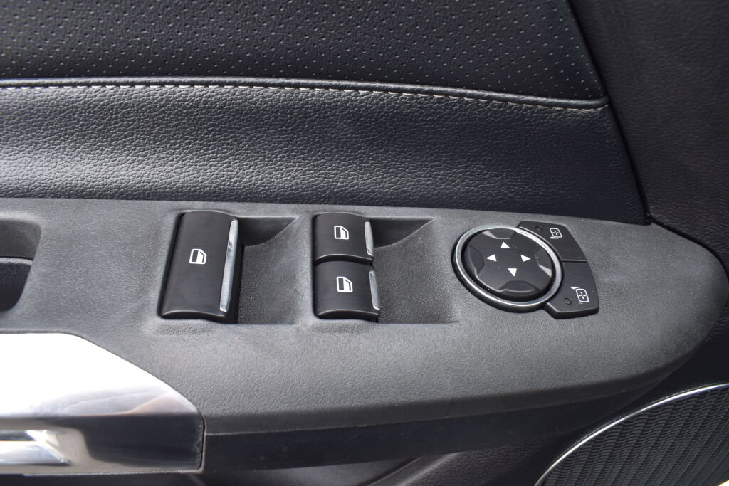 Used 2016 Ford Mustang GT Premium w/ Equipment Group 401A RWD image 16