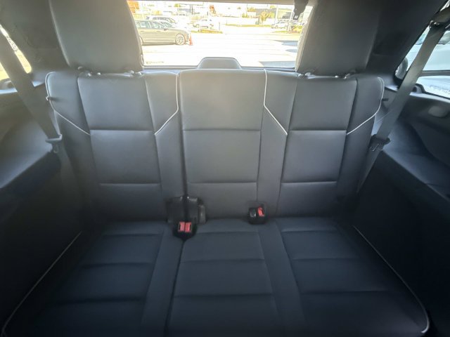 Used 2024 Cadillac Escalade Premium Luxury w/ LPO, Floor Liner Package AWD/4WD image 32