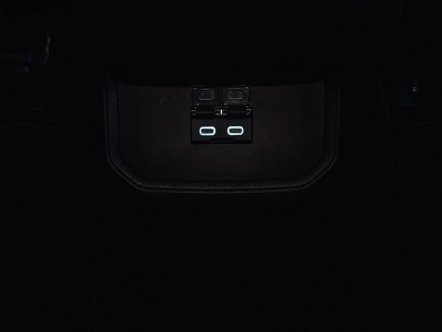 Used 2025 Toyota Highlander XLE image 22